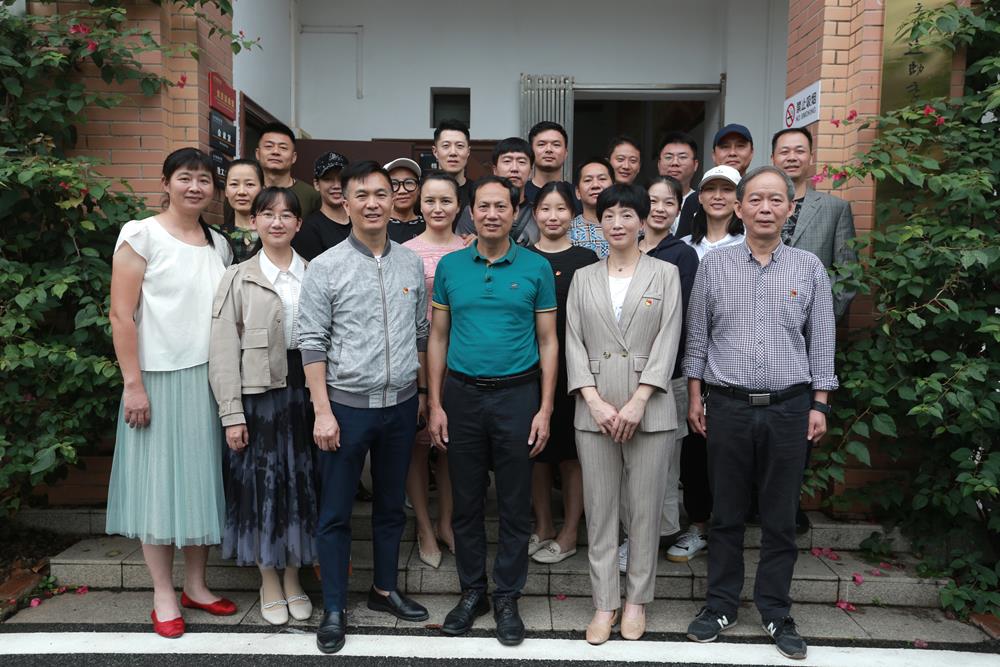 f4a5809ea6b34213aec7d1ead2108715.JPG f4a5809ea6b34213aec7d1ead2108715.JPG